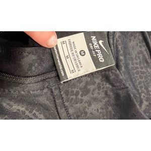 Workout Long Sleeve Hooded Women Size Medium In Great Condition